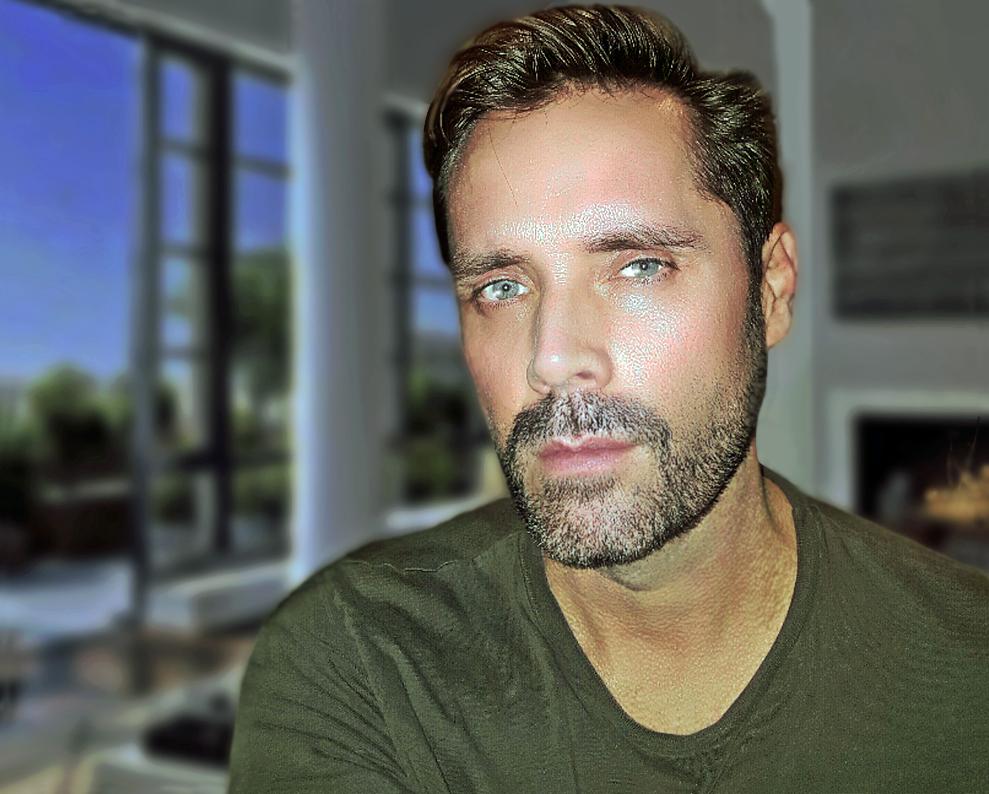 actor Stephen Gregory large photo