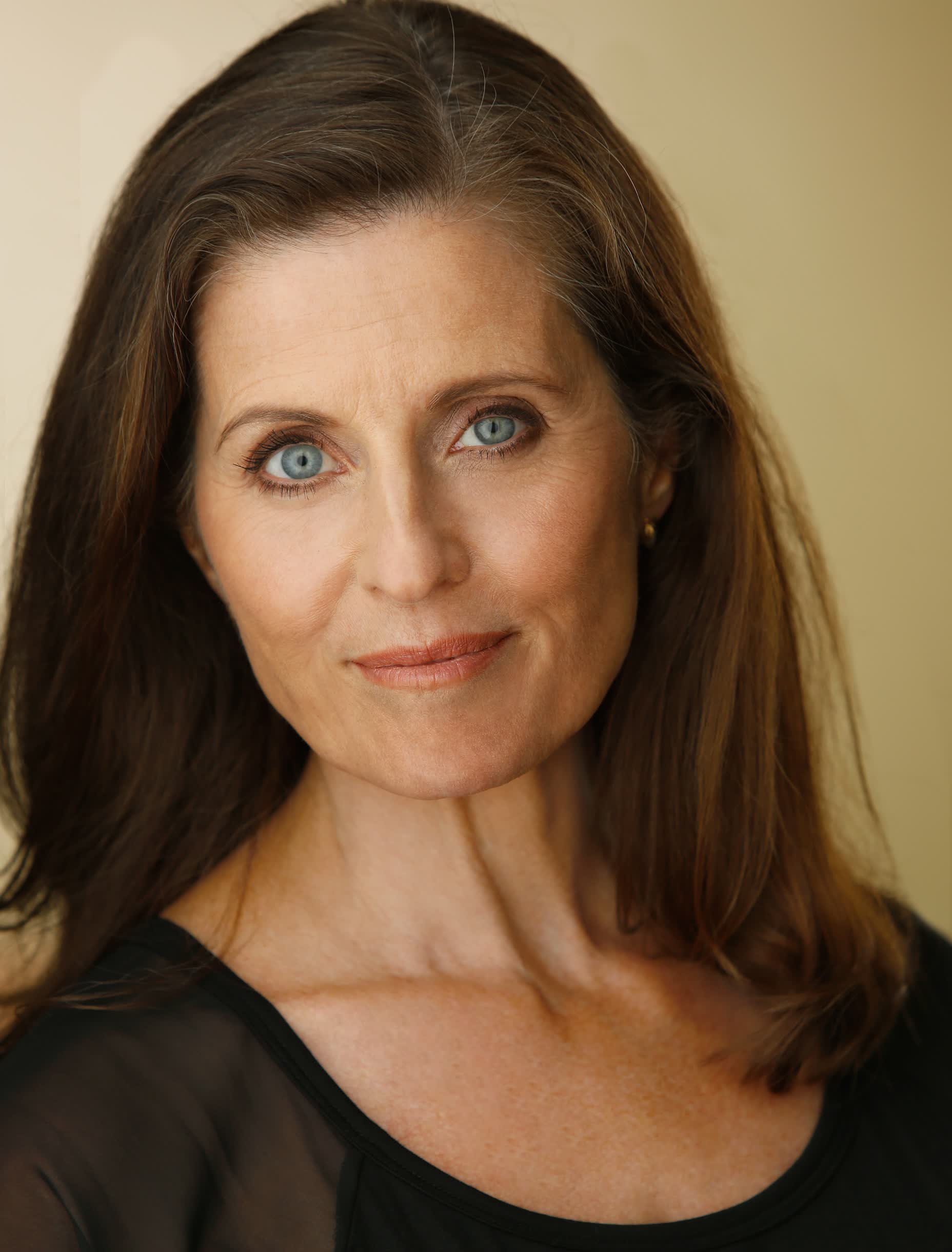 actor Jennifer Hetrick large photo