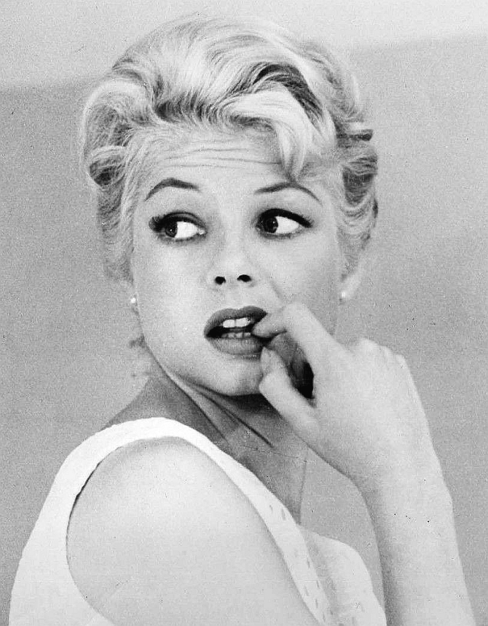 actor Mary Peach large photo