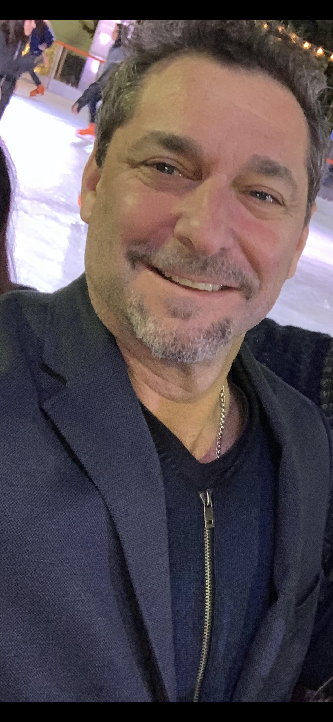 actor Billy Frank large photo