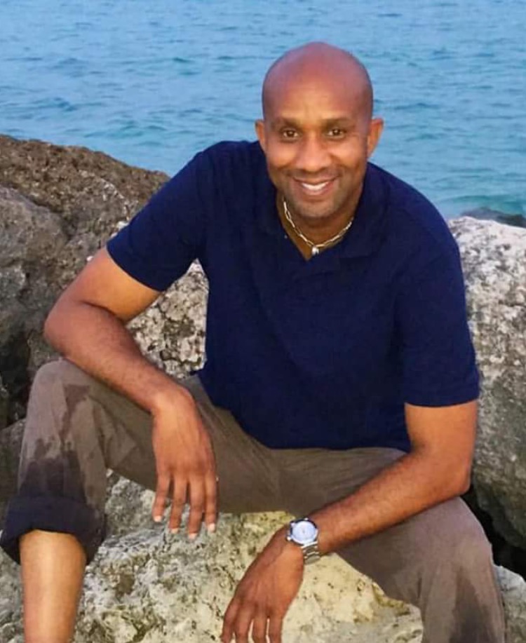 actor Alex Avant large photo