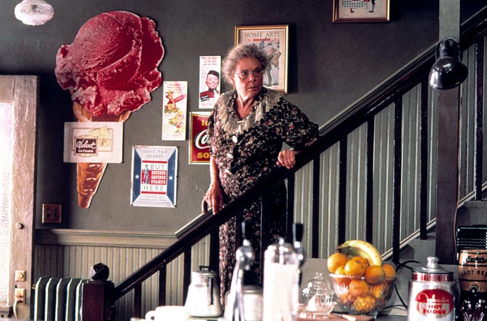 actor Irene Worth large photo