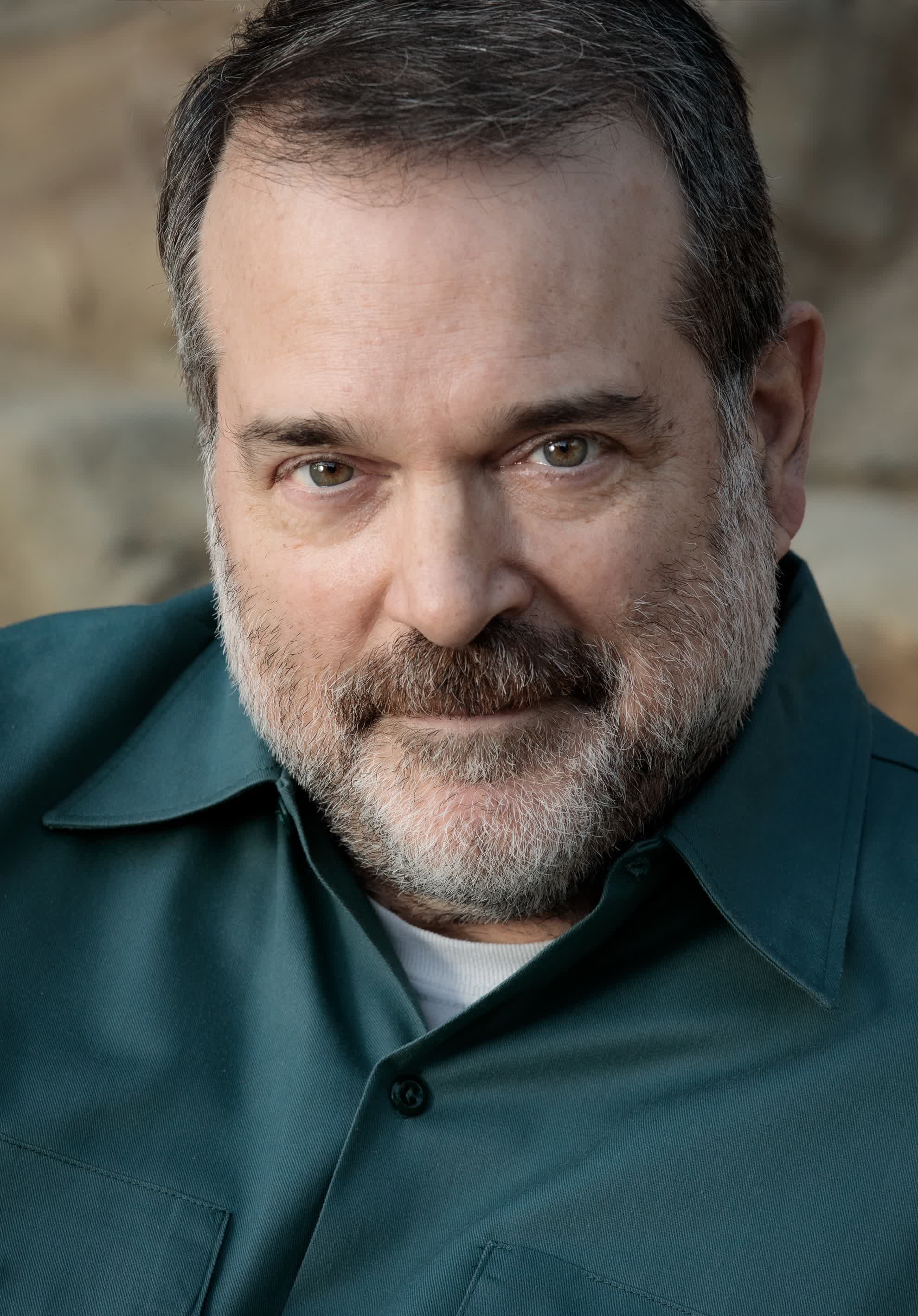 actor Paul Bond large photo