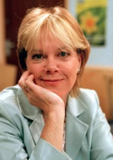 actor Carolyn Pickles large photo