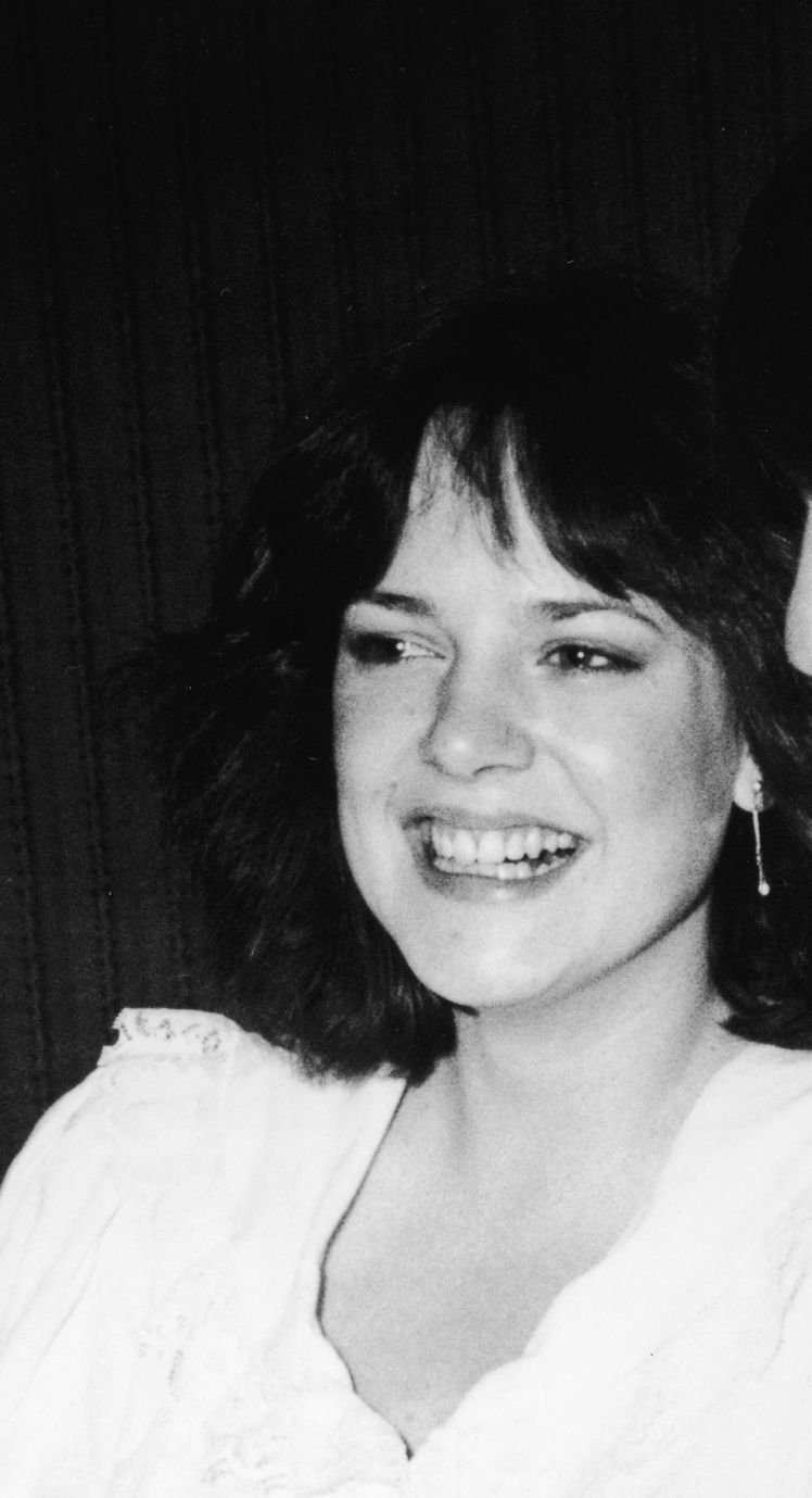 actor Michelle Meyrink large photo