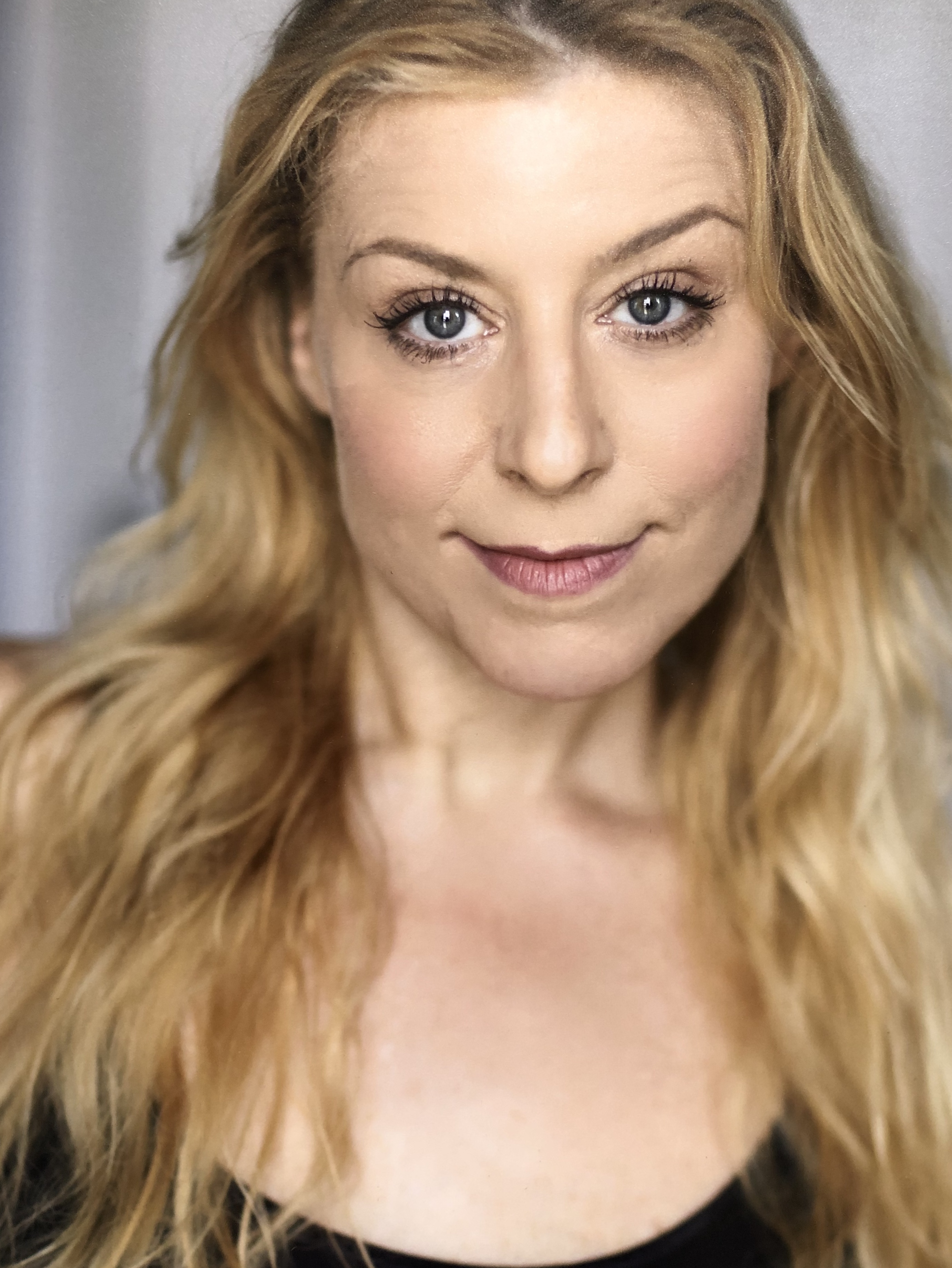 actor Lin Gathright large photo