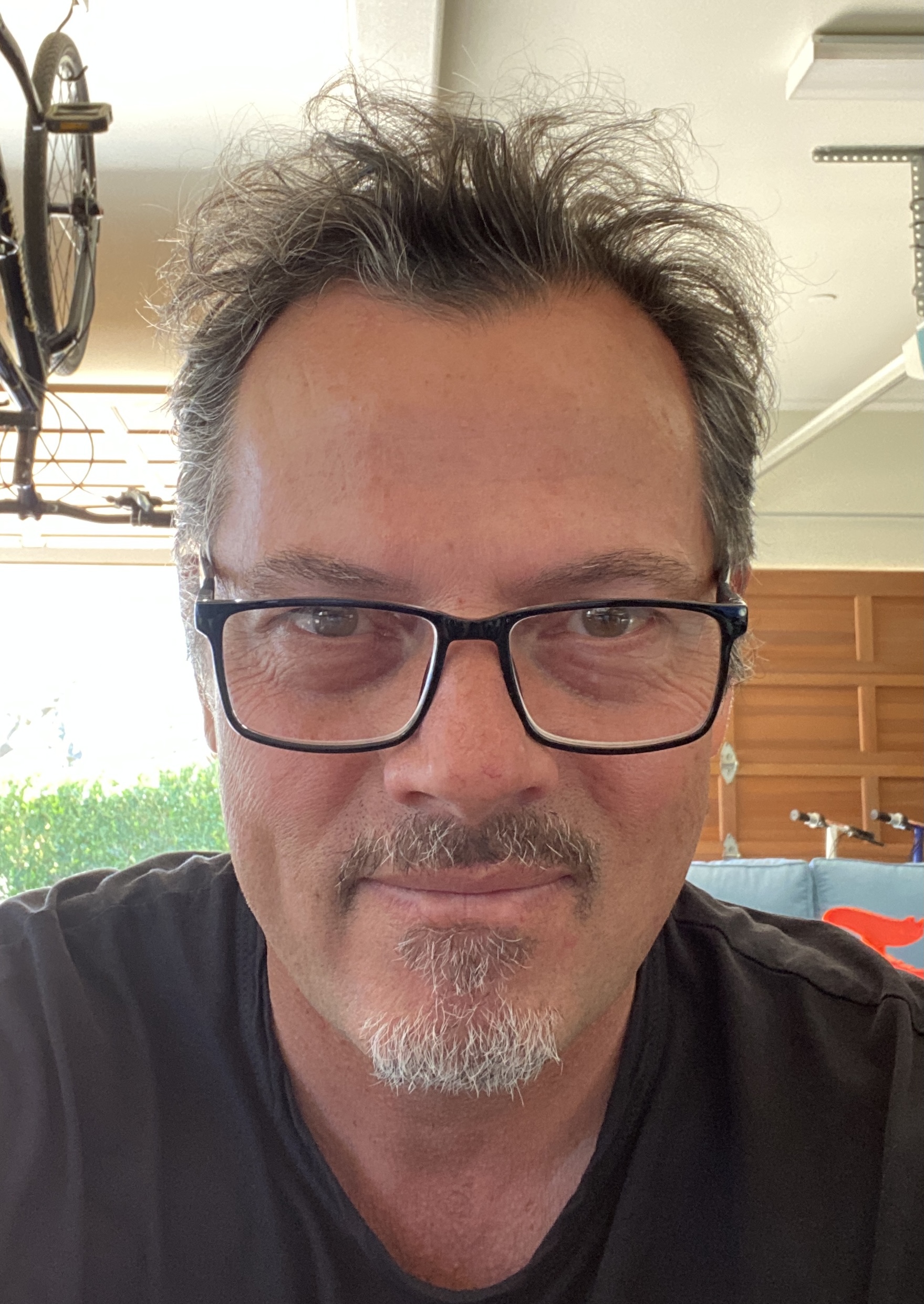 actor Eric Clawson large photo