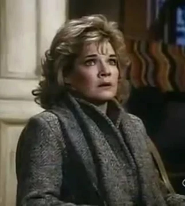 actor Marilyn Schreffler large photo