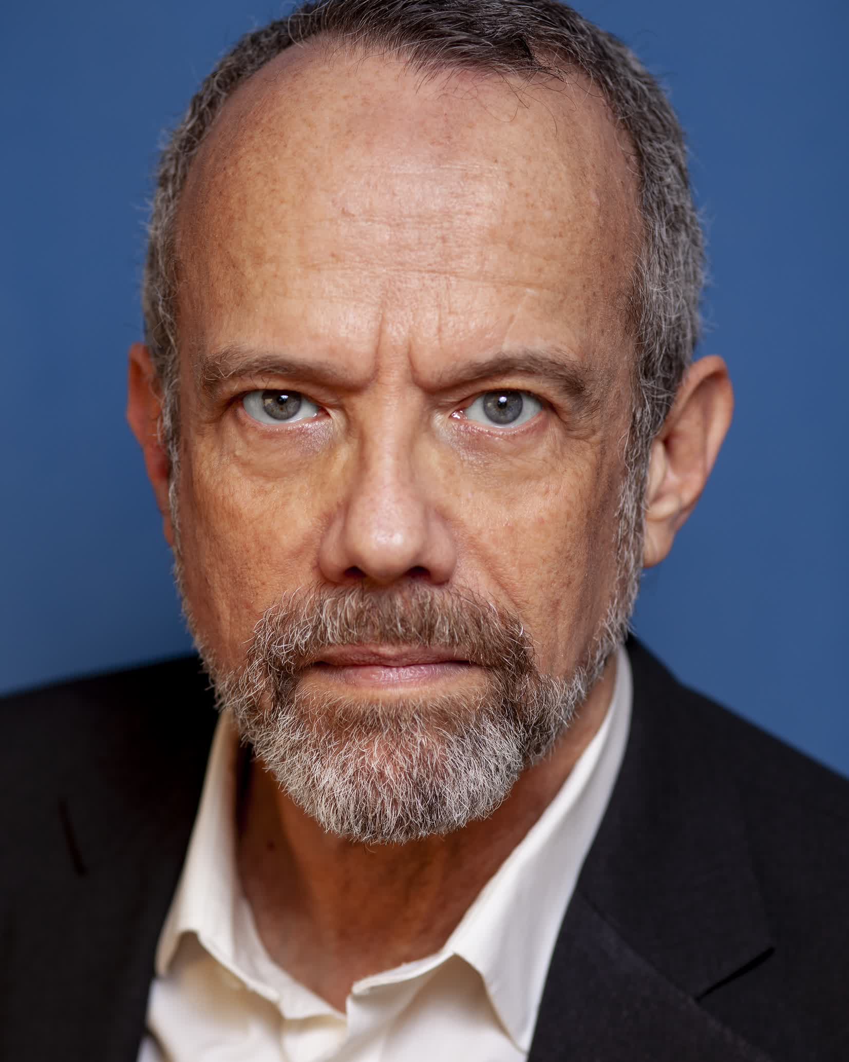 actor Peter Trencher large photo