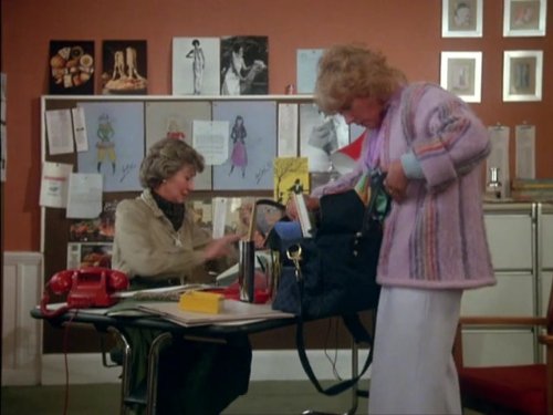 actor Julia Foster large photo