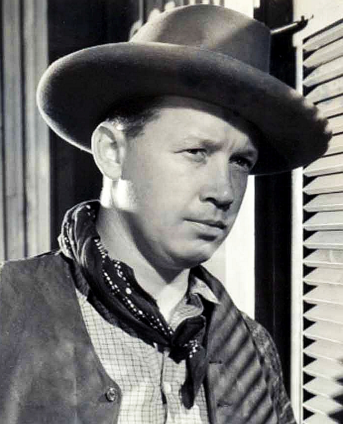 actor Eddie Acuff large photo