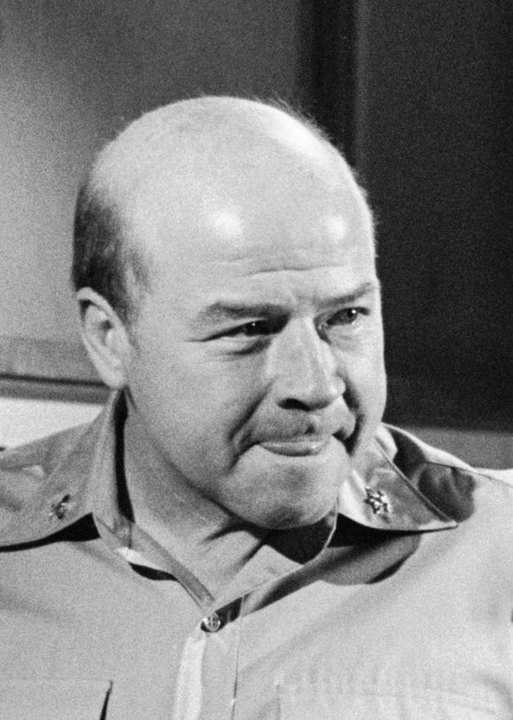 actor Dana Elcar large photo