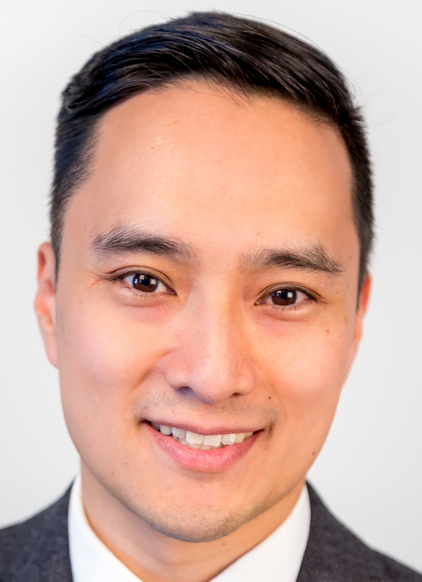 actor Aaron Au large photo