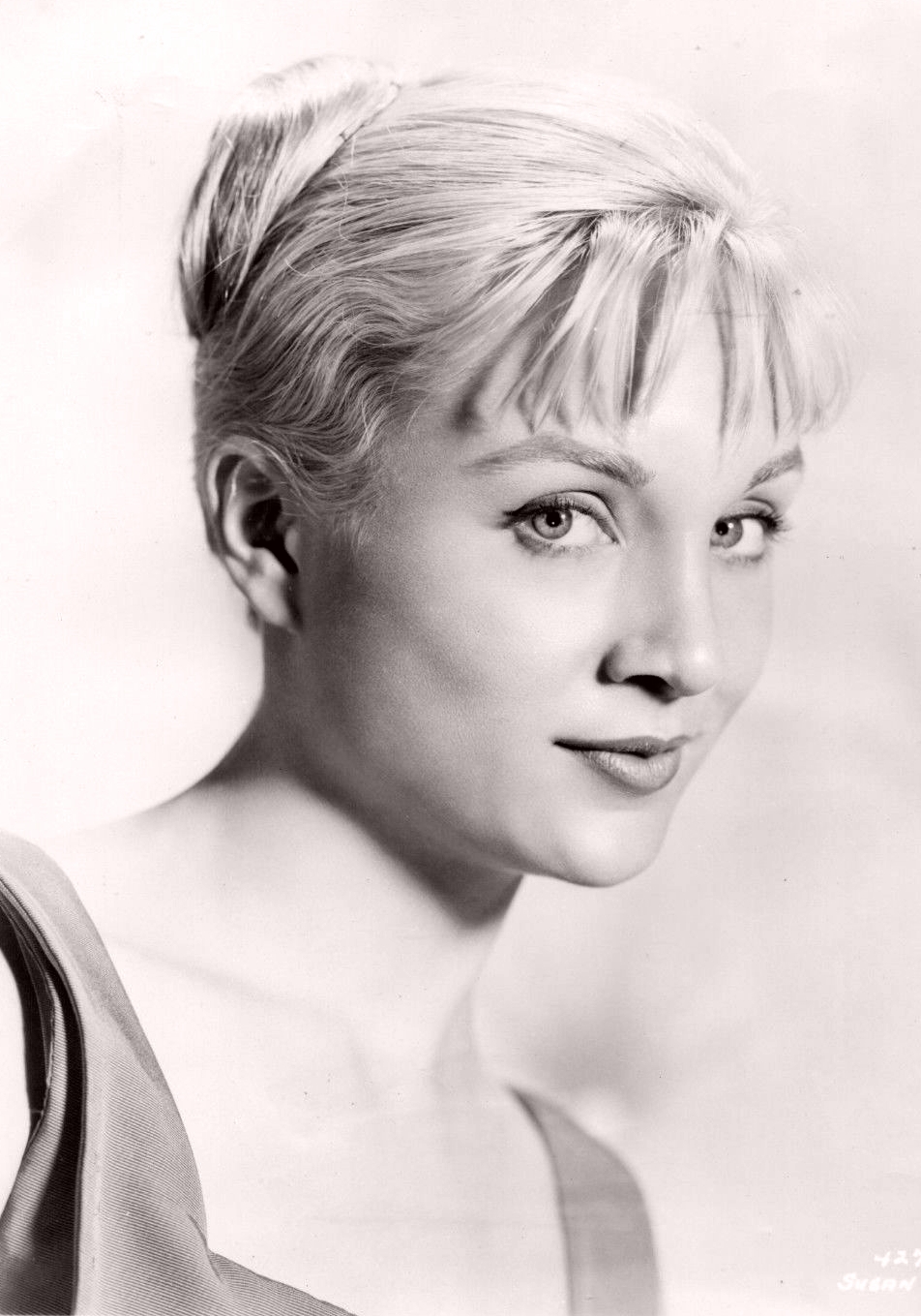 actor Susan Oliver large photo