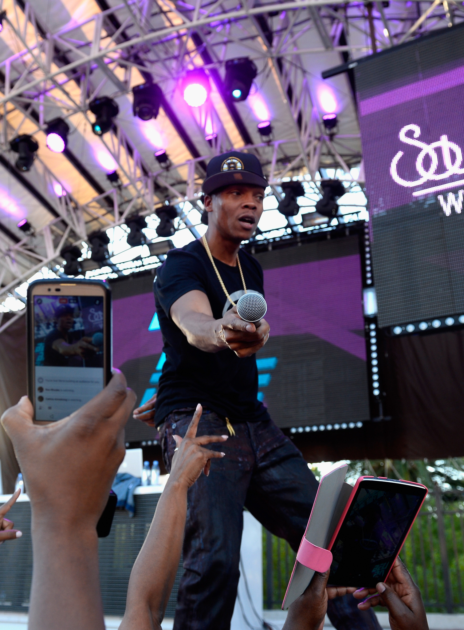 actor Ronnie DeVoe large photo