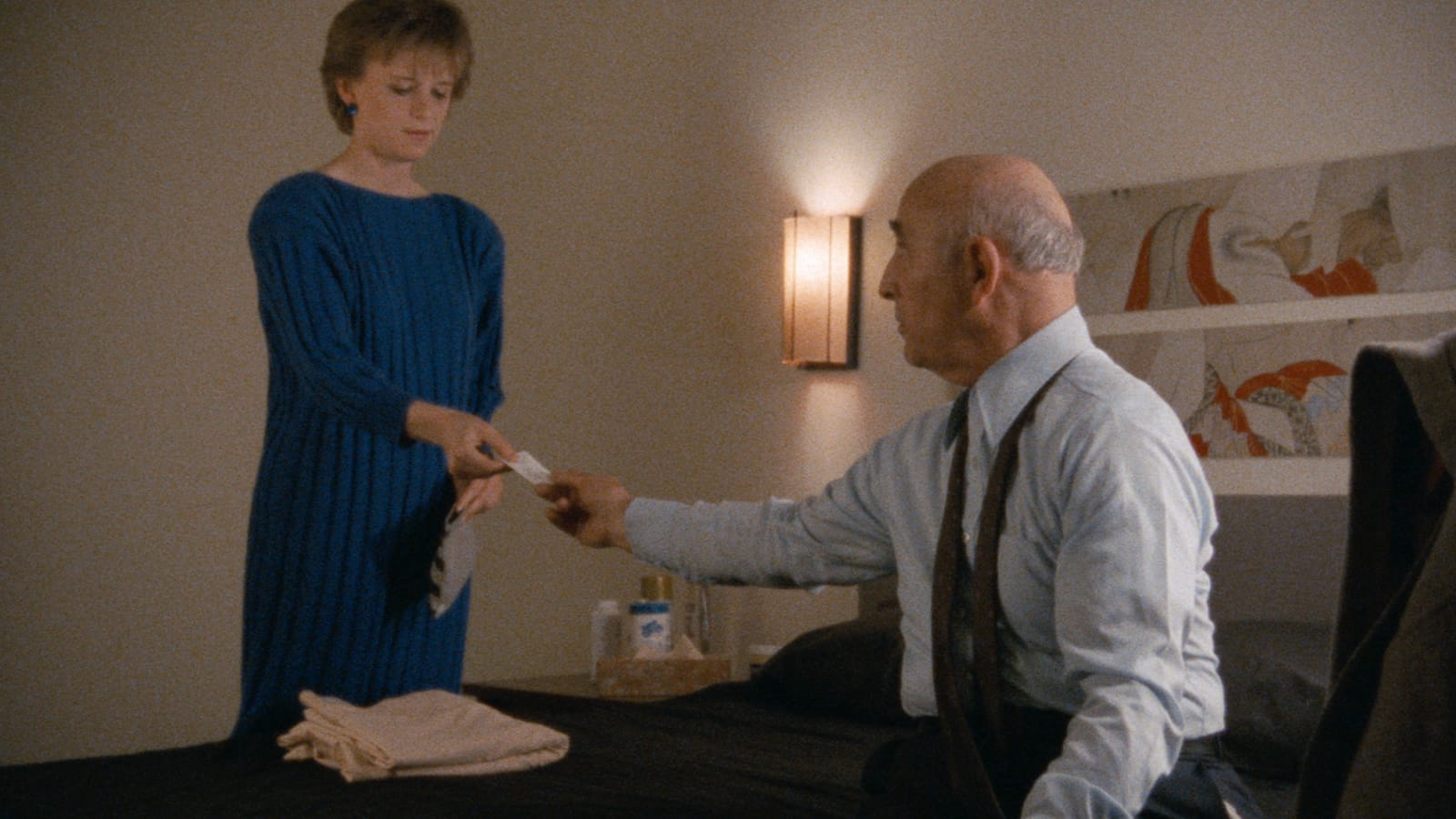 actor Louise Smith large photo