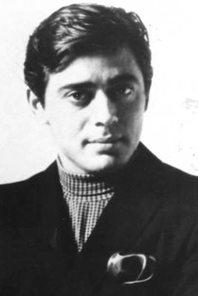 actor Victor Mohica large photo