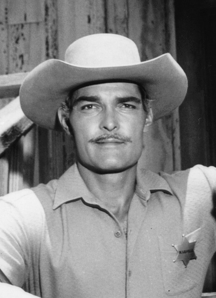 actor John Russell large photo