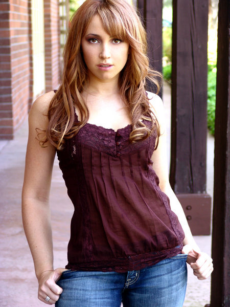 actor Jennifer Tisdale large photo