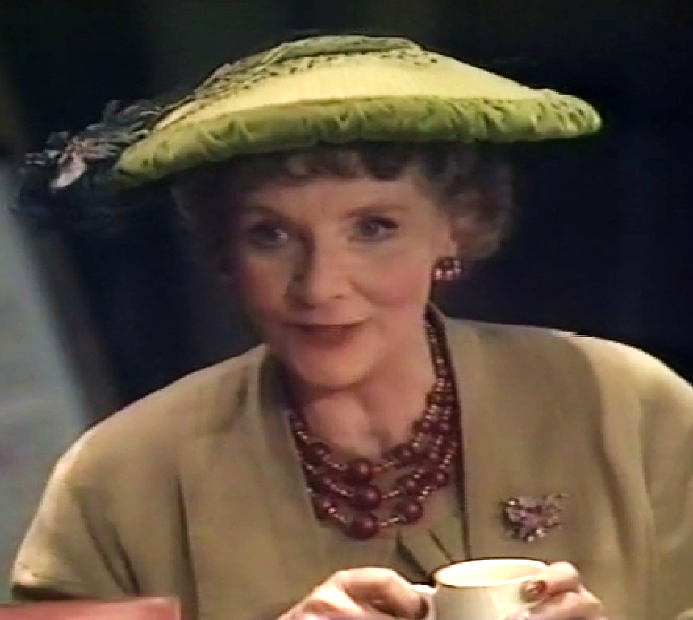 actor Clare Kelly large photo