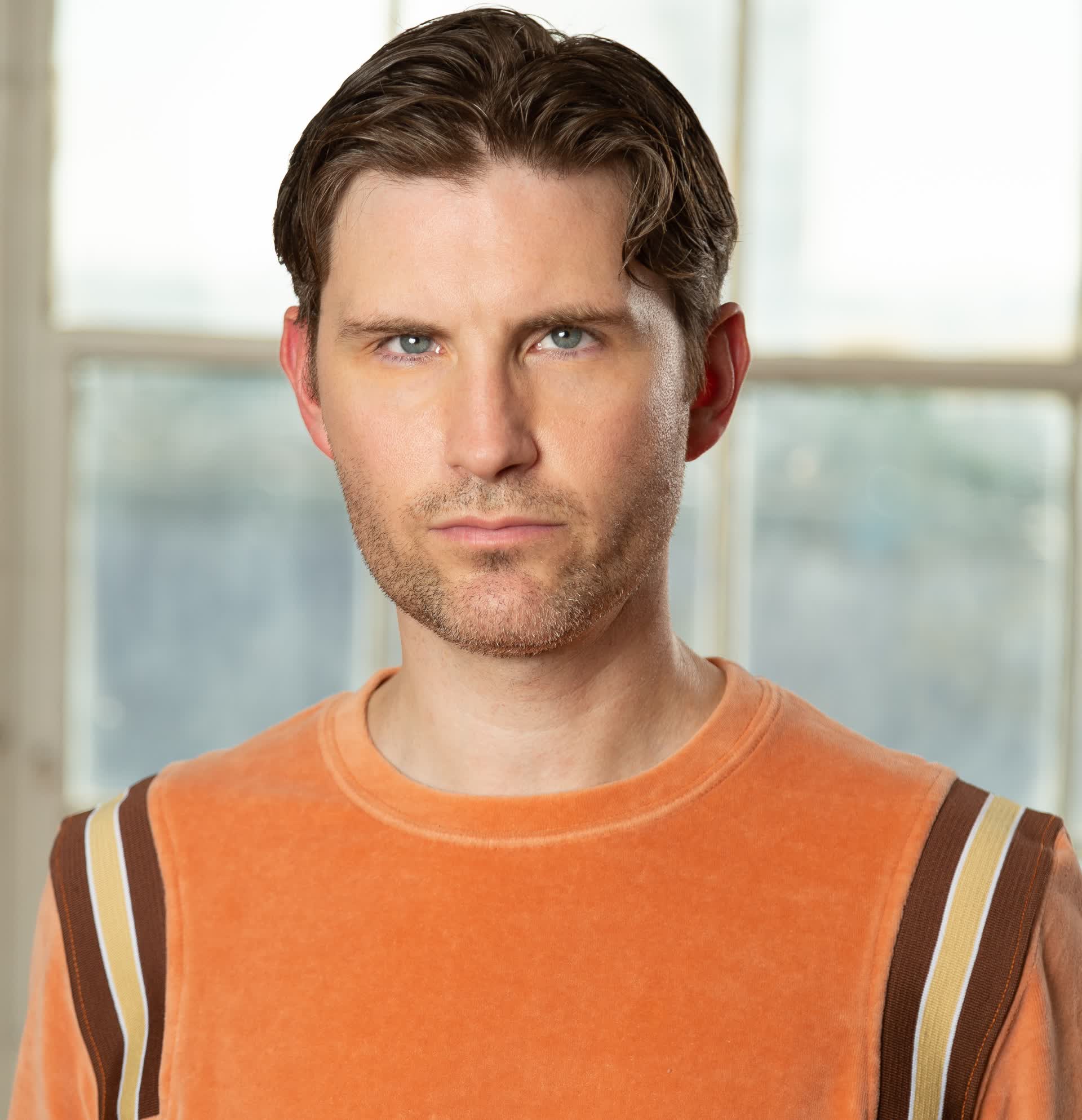 actor Peter Stickles large photo