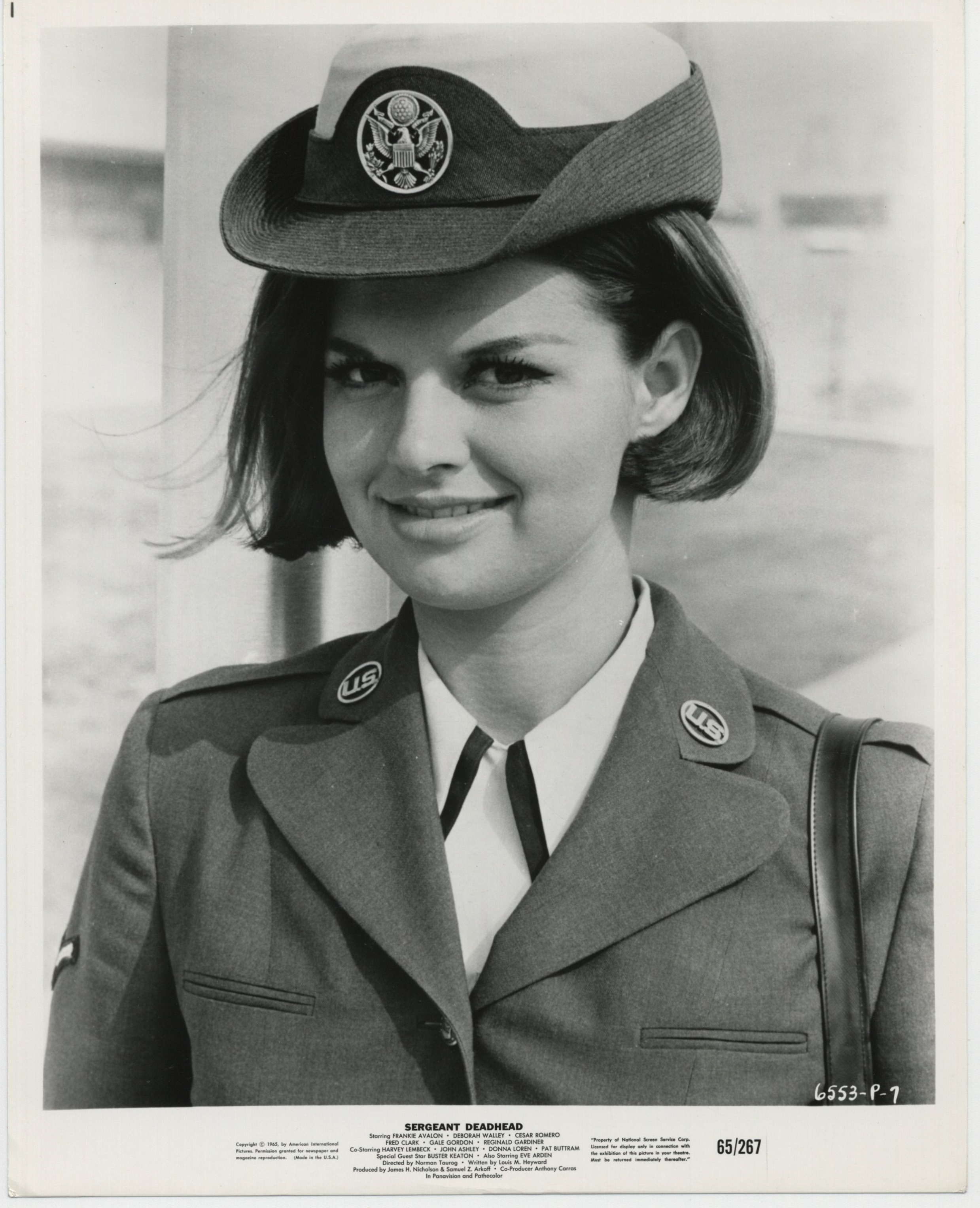 actor Luree Holmes large photo