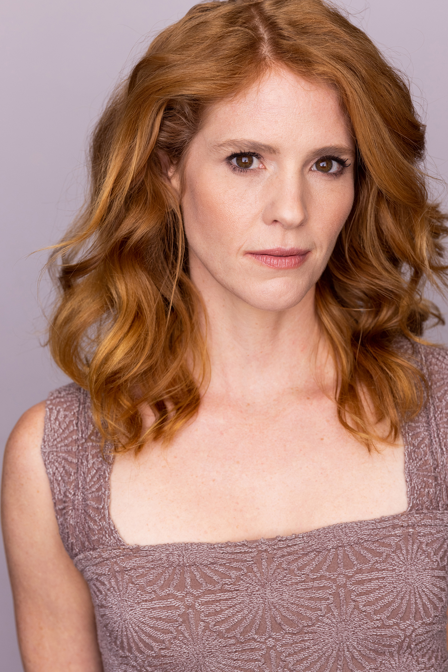 actor Erin Chambers large photo