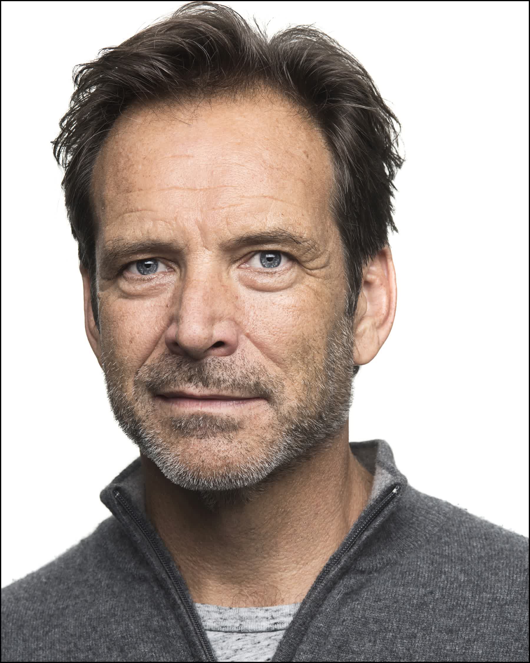 actor Toby Rolt large photo