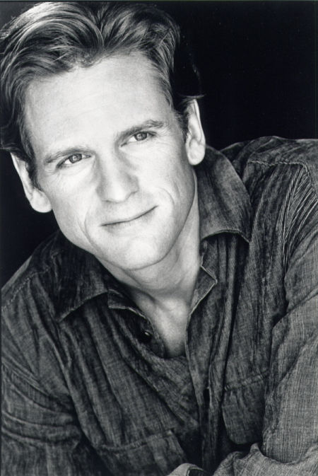 actor Daniel McDonald large photo