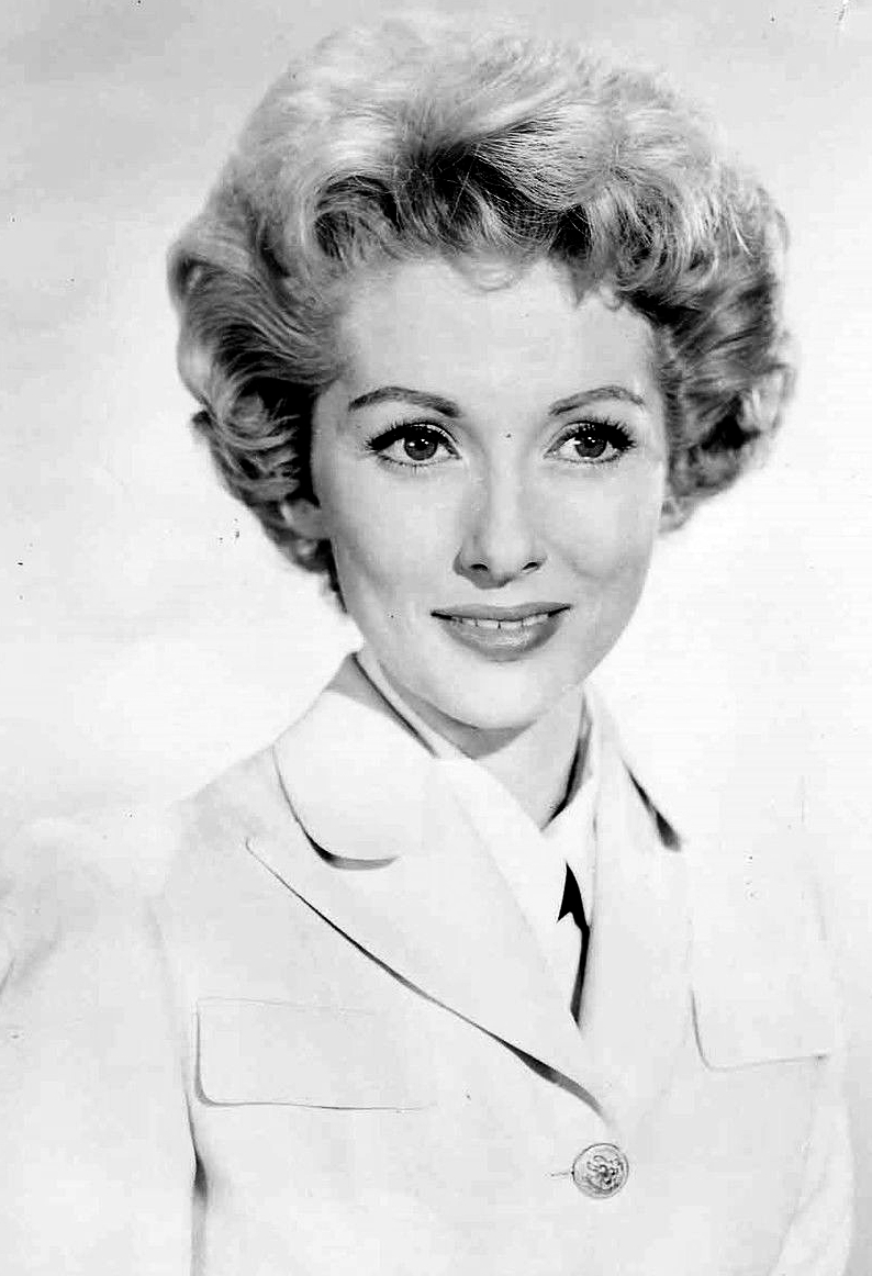 actor Elaine Edwards large photo