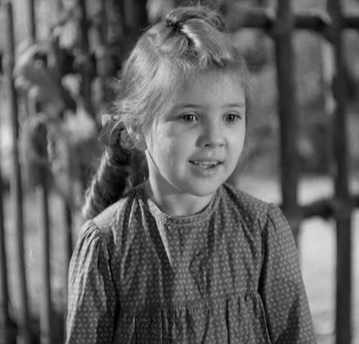 actor Lora Lee Michel large photo