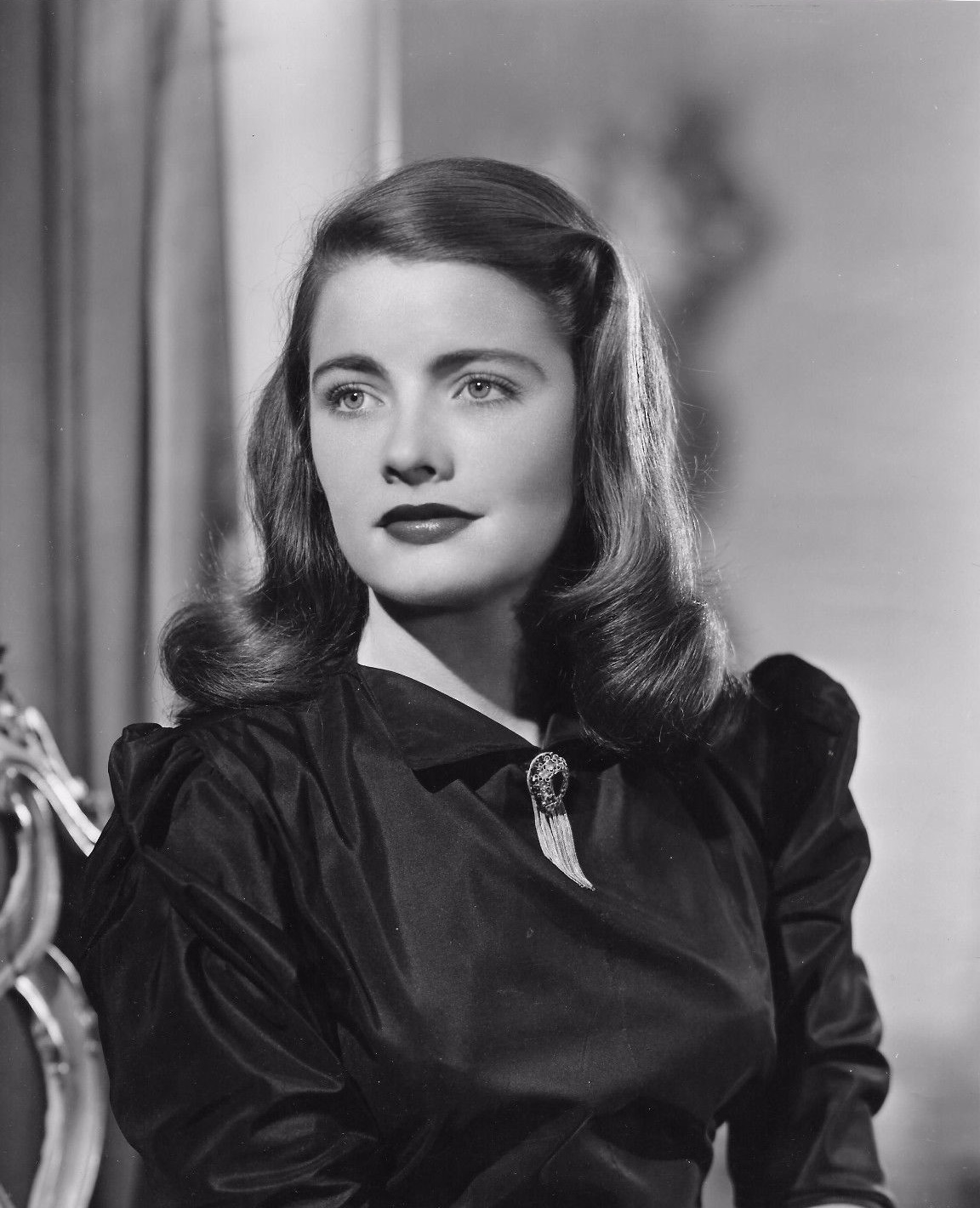 actor Nancy Guild large photo