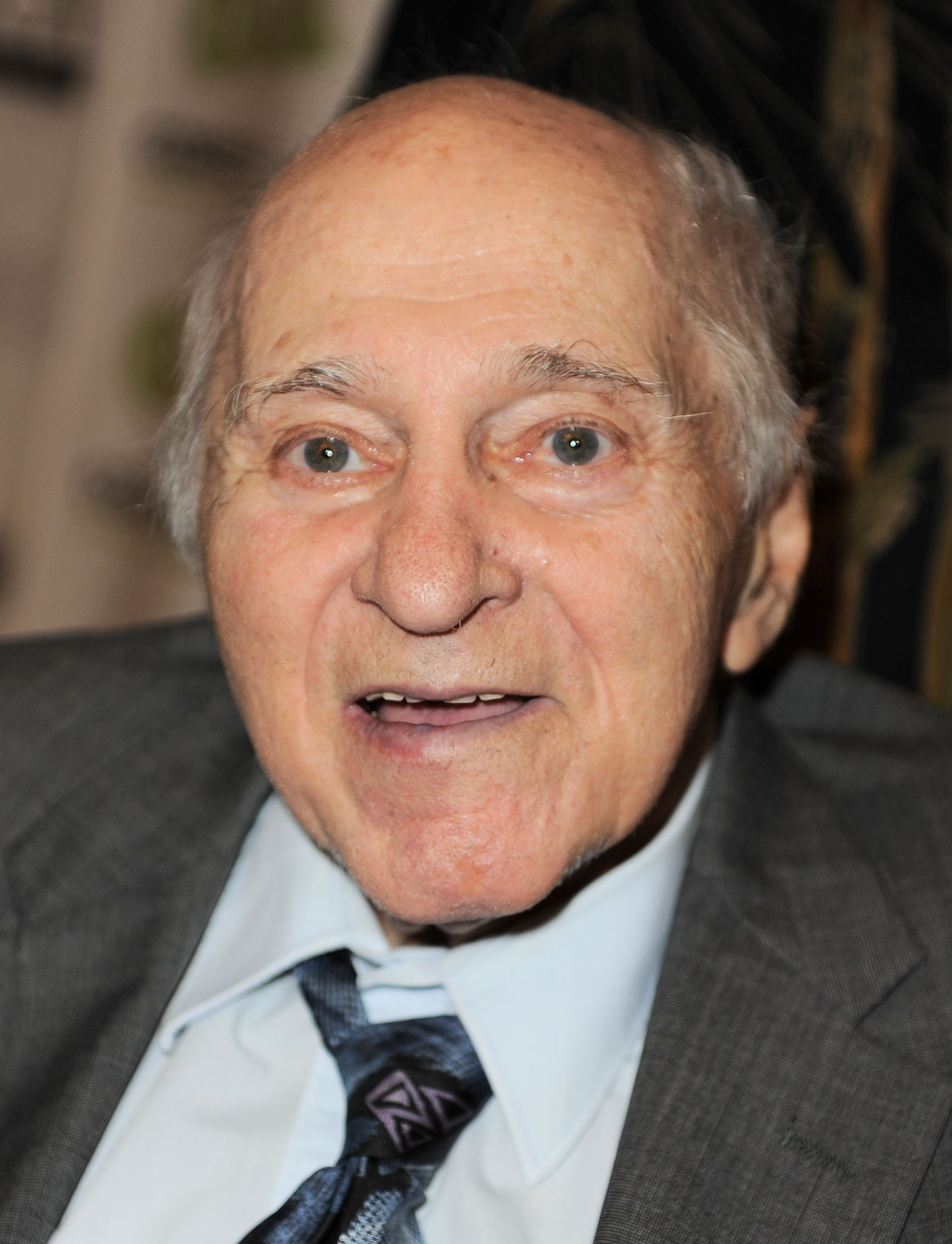 actor Robert Ellenstein large photo