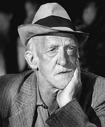 actor Mathew McCue large photo