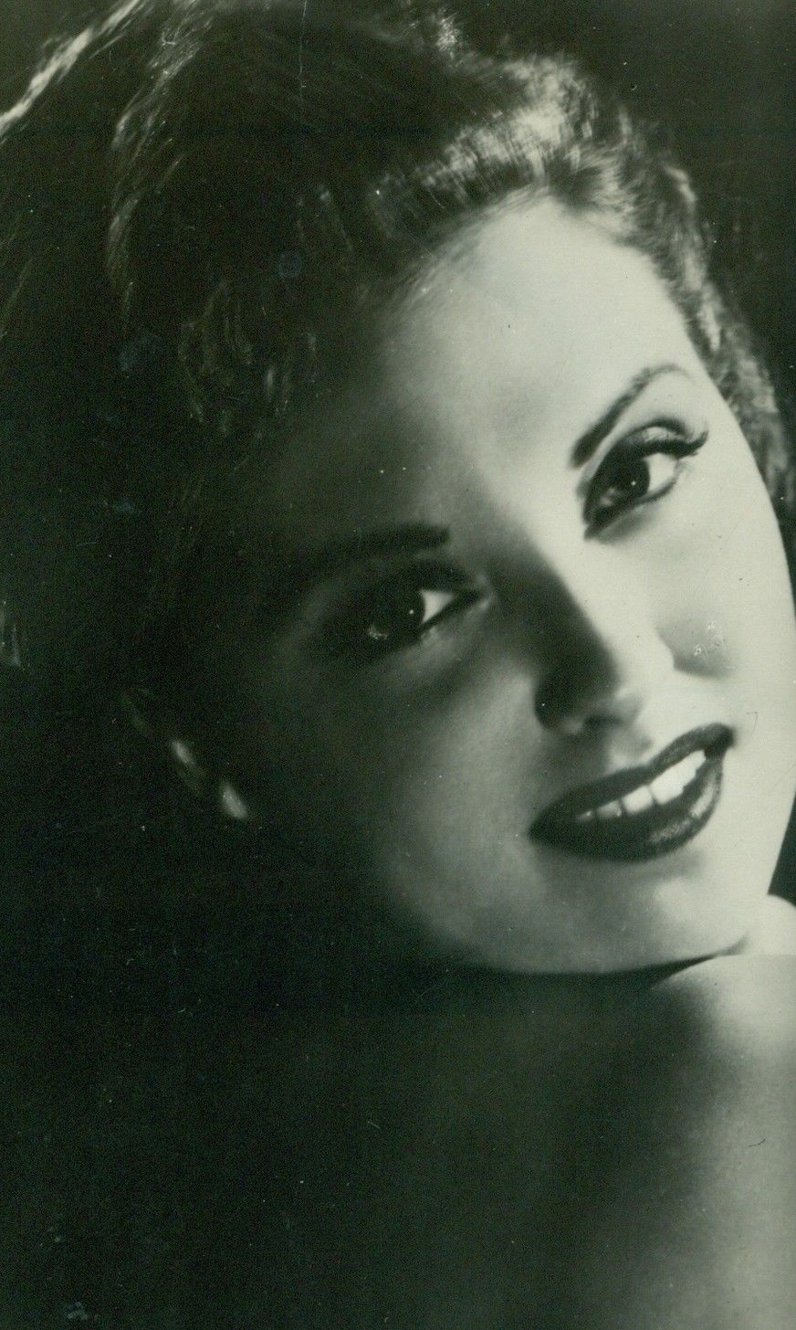 actor Beverly Tyler large photo