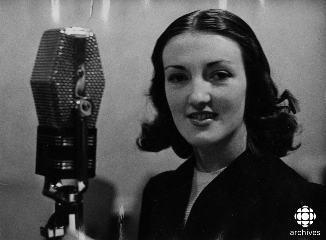 actor Yvette Brind'amour large photo