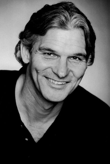 actor Michael Wise large photo