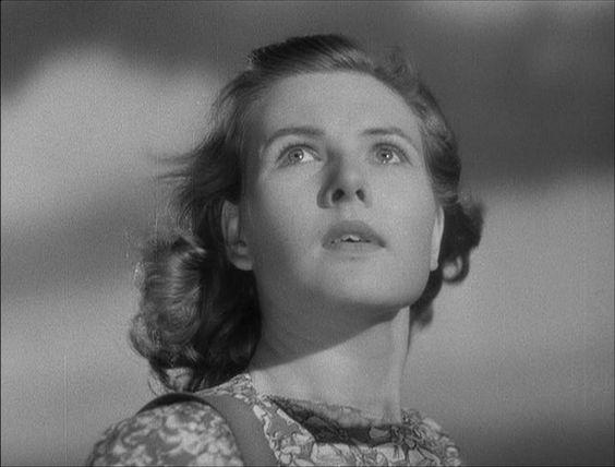 actor Sheila Sim large photo