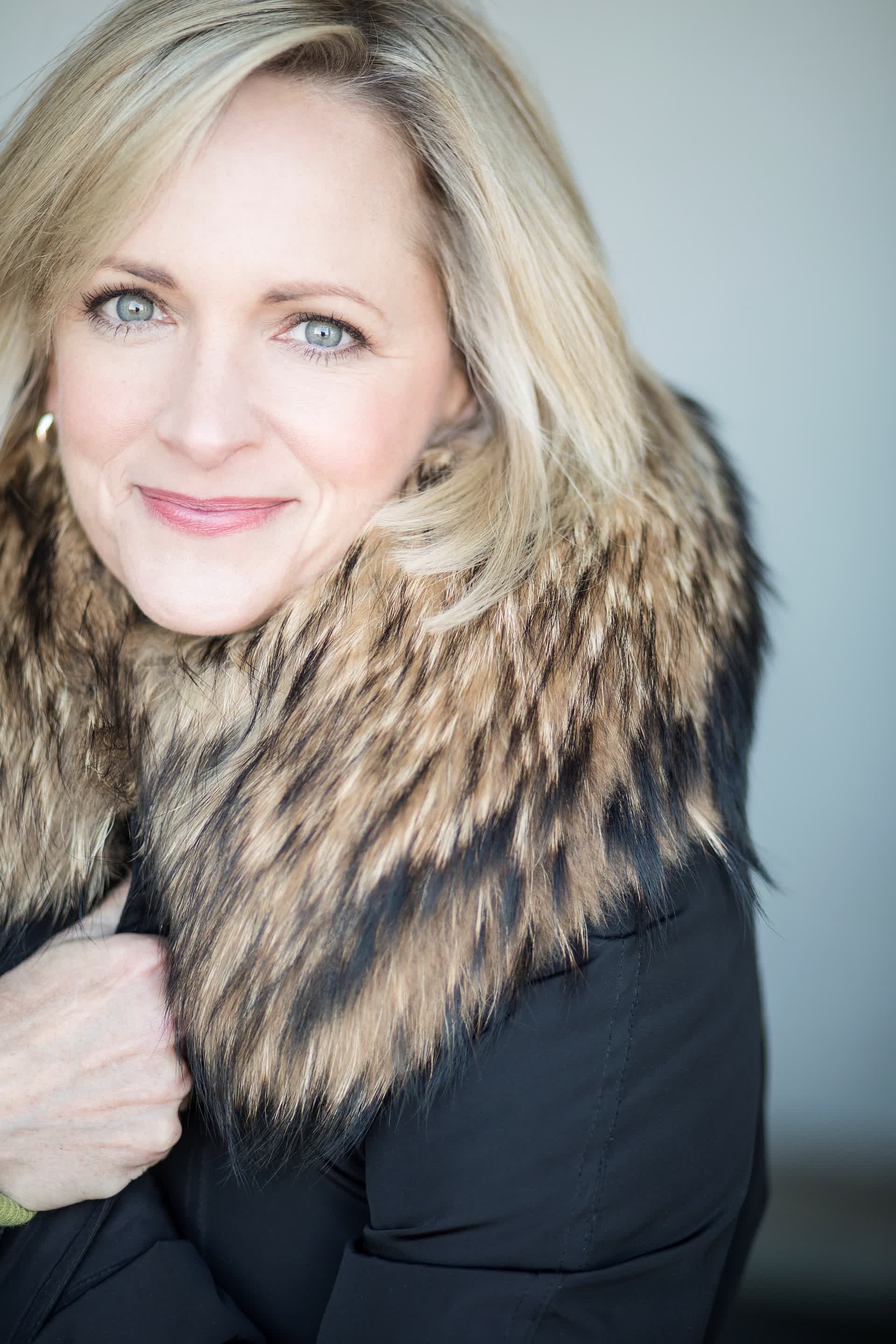 actor Paige Price large photo