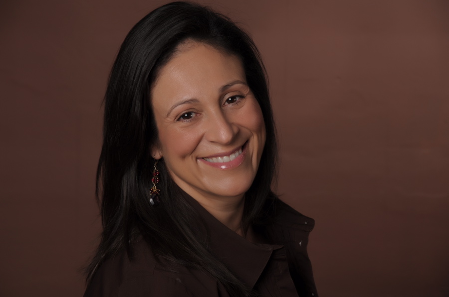 actor Elizabeth Avellan large photo