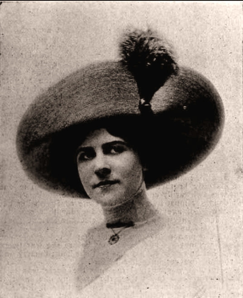 actor Leah Baird large photo