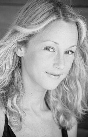 actor Lynley Swain large photo