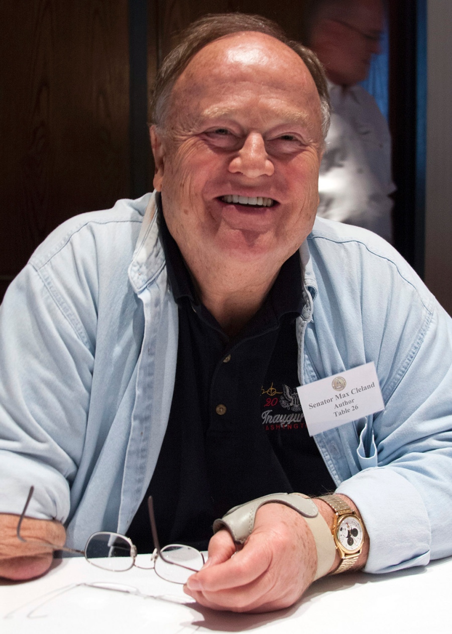 actor Max Cleland large photo