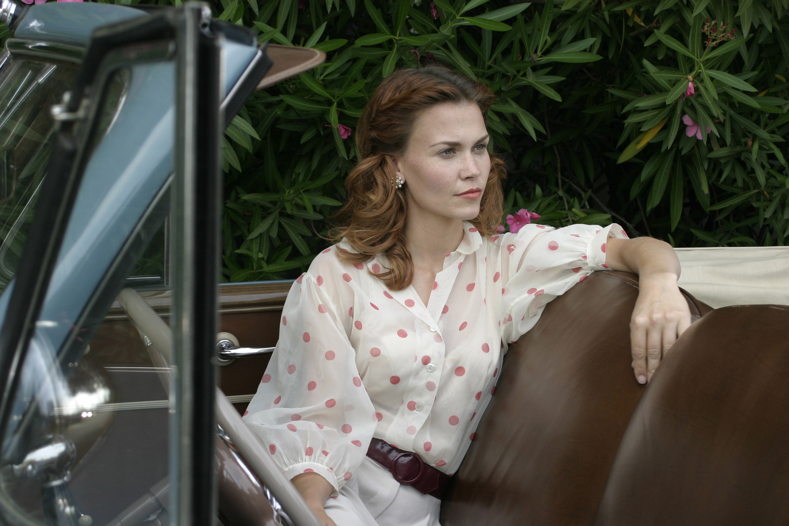 actor Allison Lange large photo