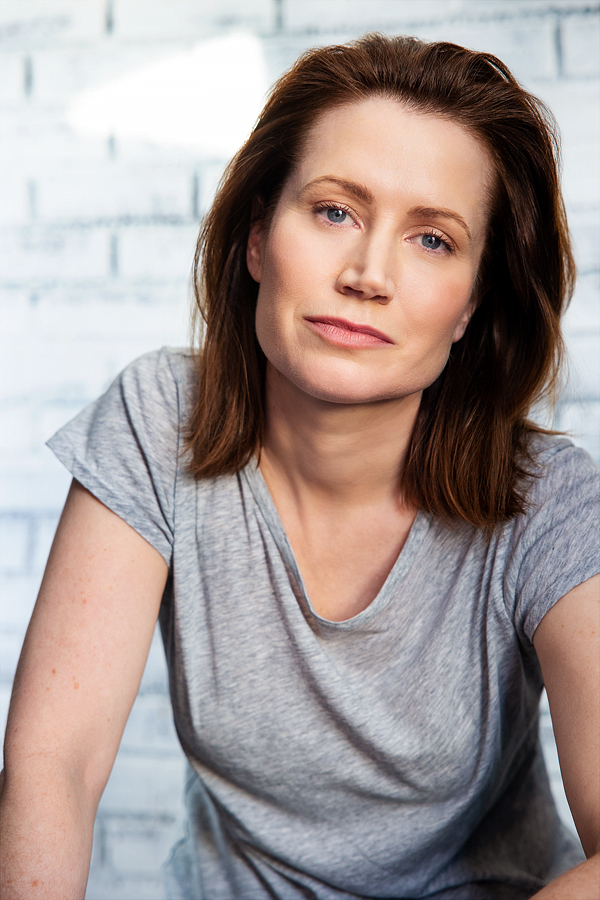 actor Krista Morin large photo