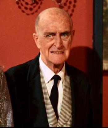 actor Owen McGiveney large photo