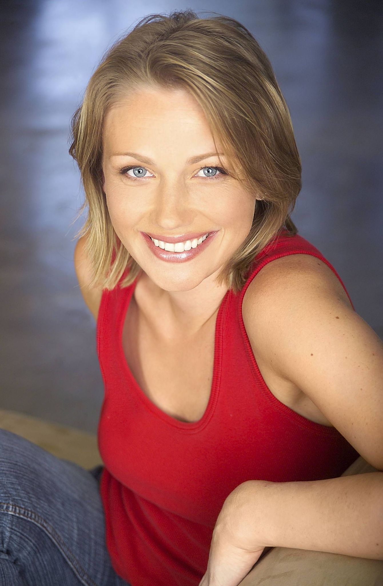 actor Jacqueline Lovell large photo