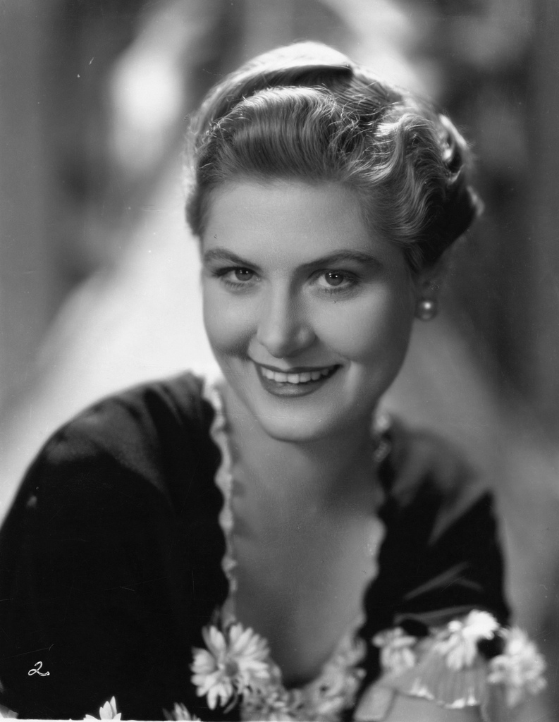 actor Dorothy Christy large photo