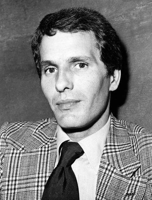 actor Giuliano Gemma large photo