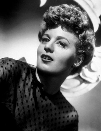 actor Shelley Winters large photo